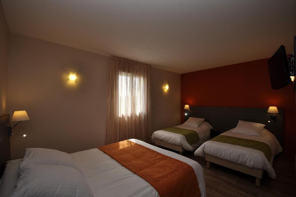 Hotel Le Caiman Pierrelatte Room photo